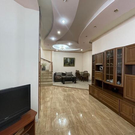 Apartment #1 In The City Center Єреван Екстер'єр фото